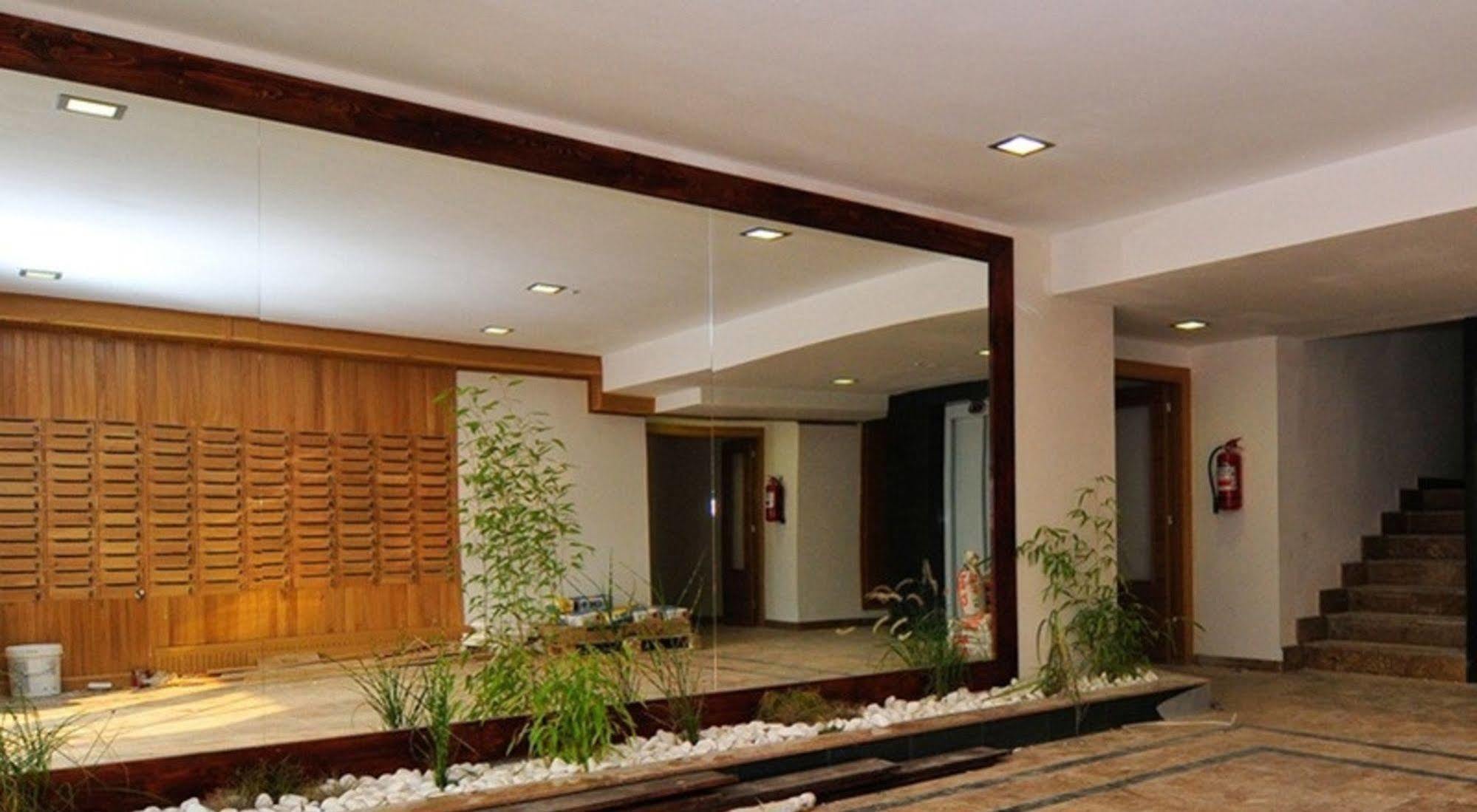 Red Hotel Accommodation Cluj-Napoca Exterior photo